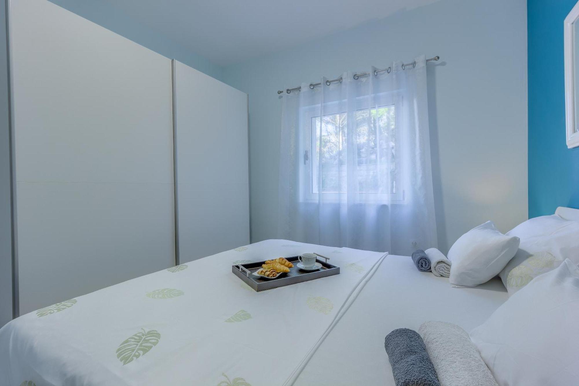 Apartments Pepa Podstrana Chambre photo